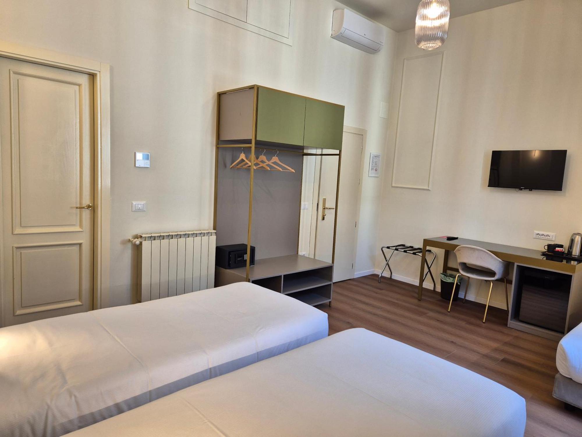 Hotel Duca D'Aosta Флоренція Екстер'єр фото