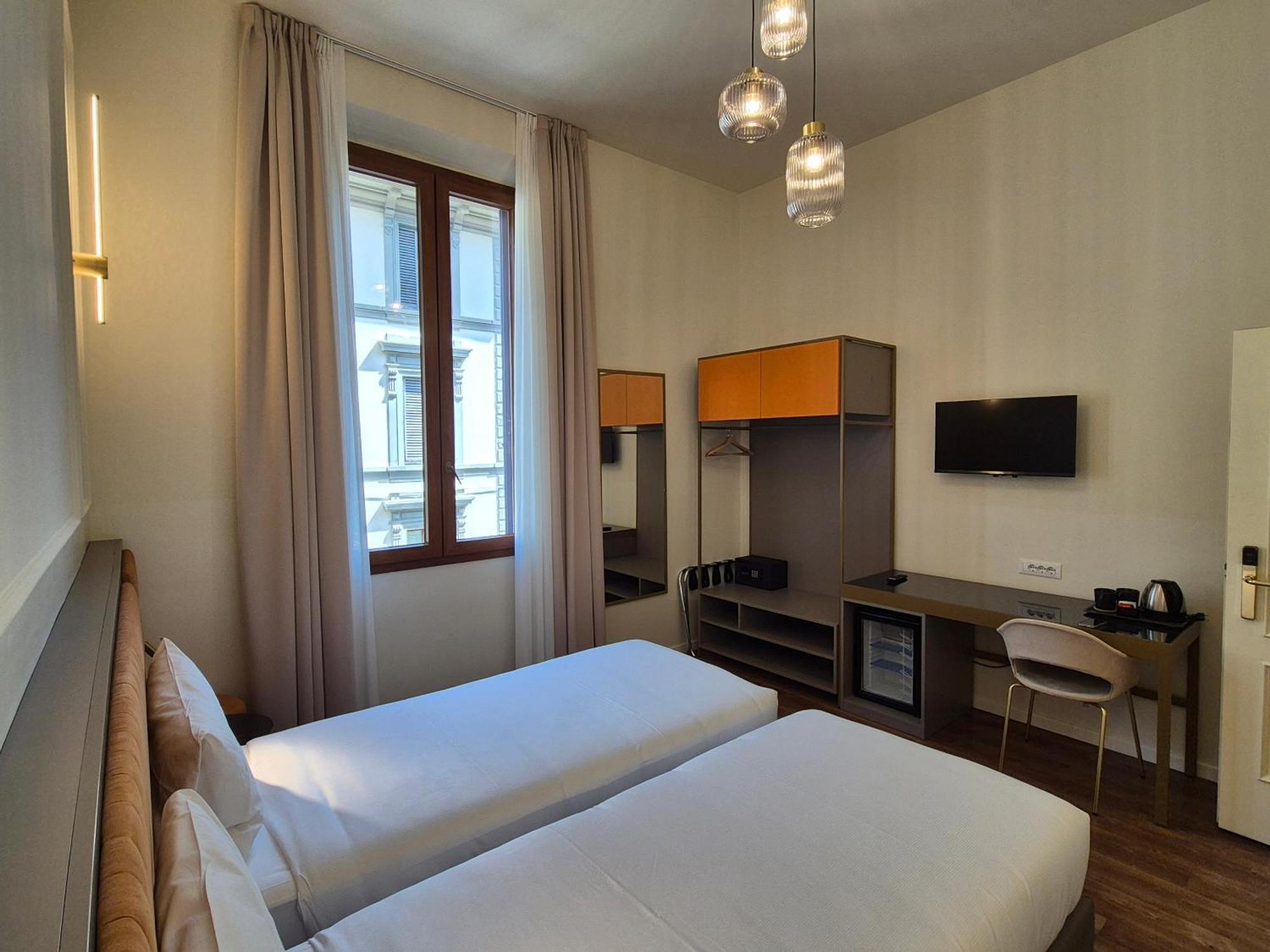 Hotel Duca D'Aosta Флоренція Екстер'єр фото